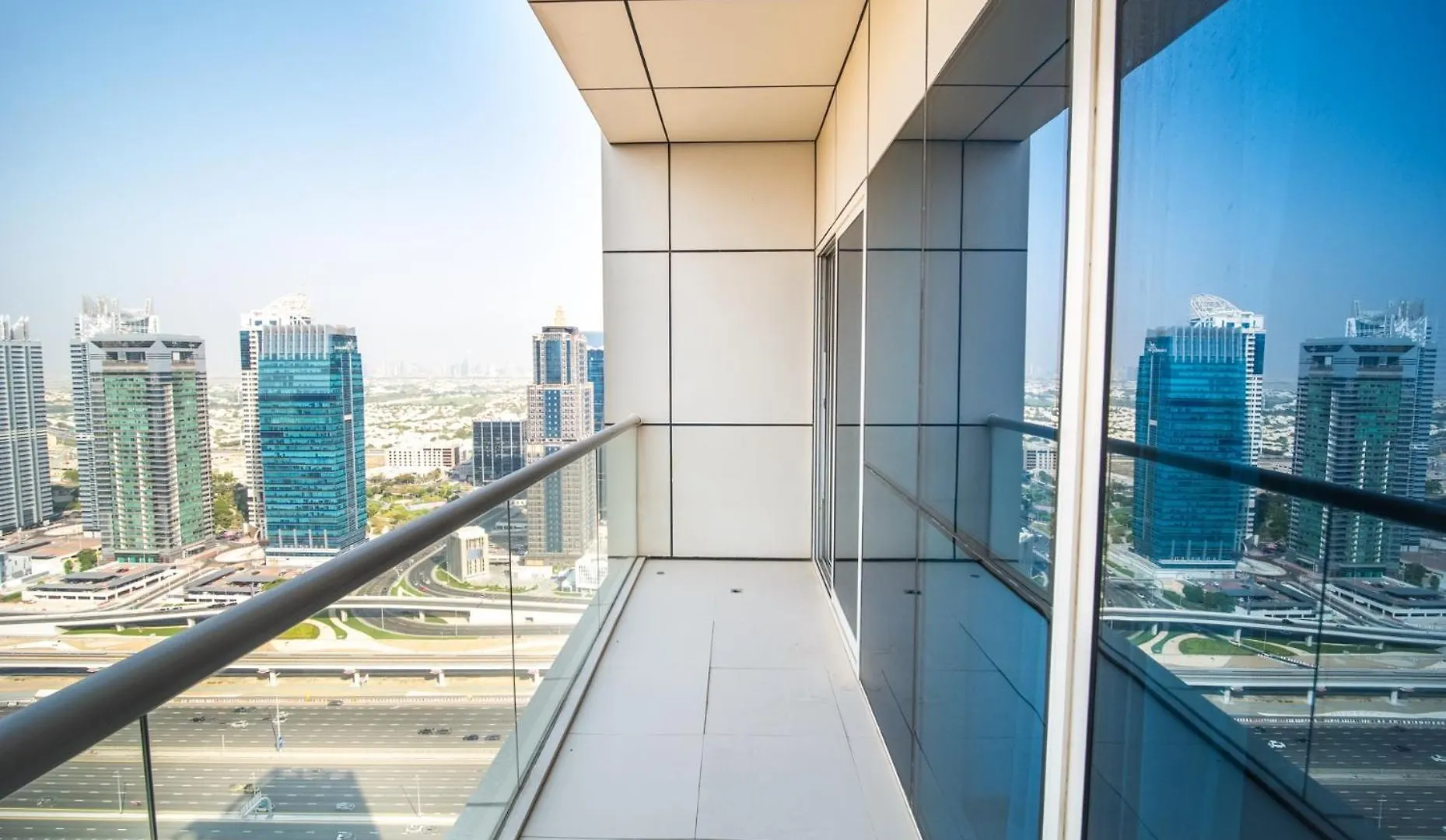 Apartment West Avenue 1Br Luxury Apartment, Dubai Marina United Arab Emirates